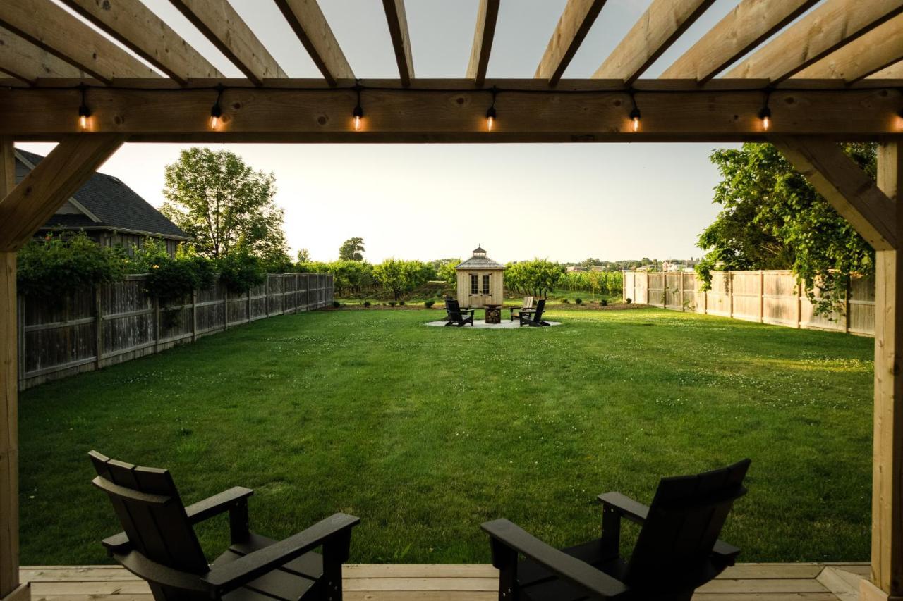 The Little White Haus Villa Niagara-on-the-Lake Exterior photo